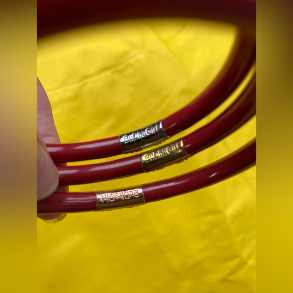 Buddha Girl Three Kings Red Bangles Medium Size